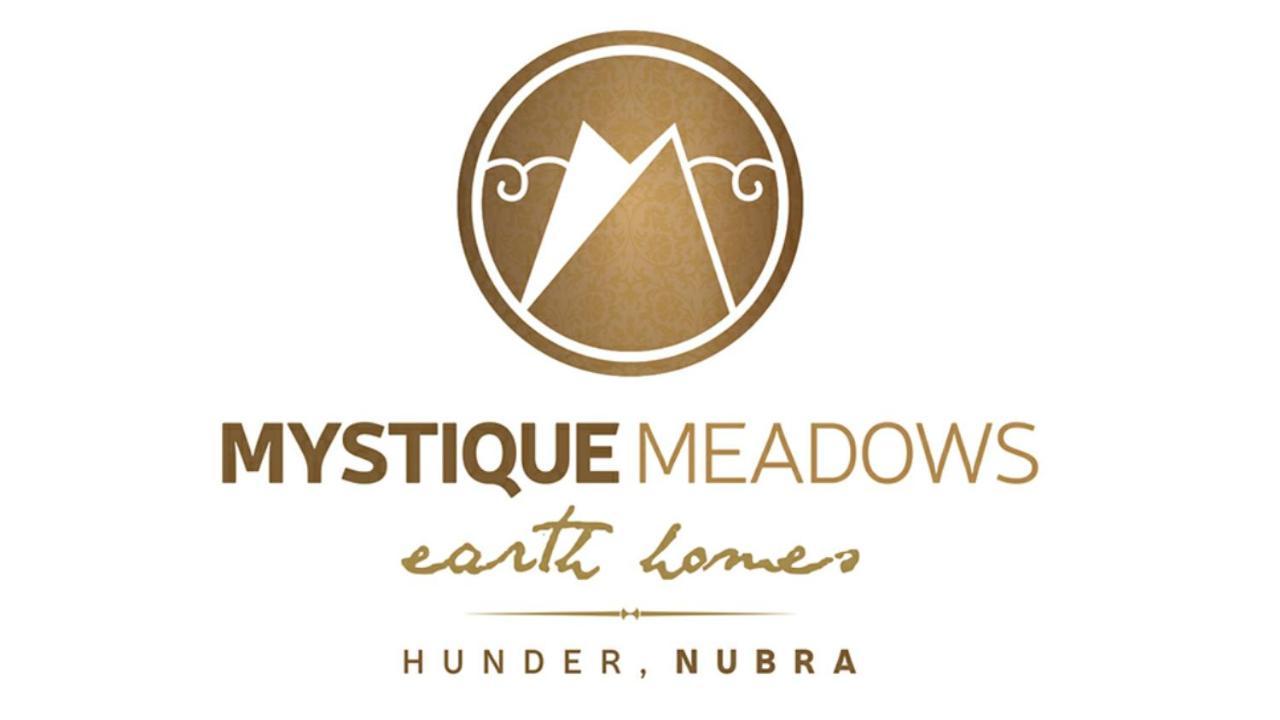 Mystique Meadows Earth Homes Hundar 외부 사진